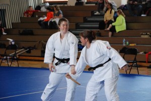 Don't even try attacking with a knife